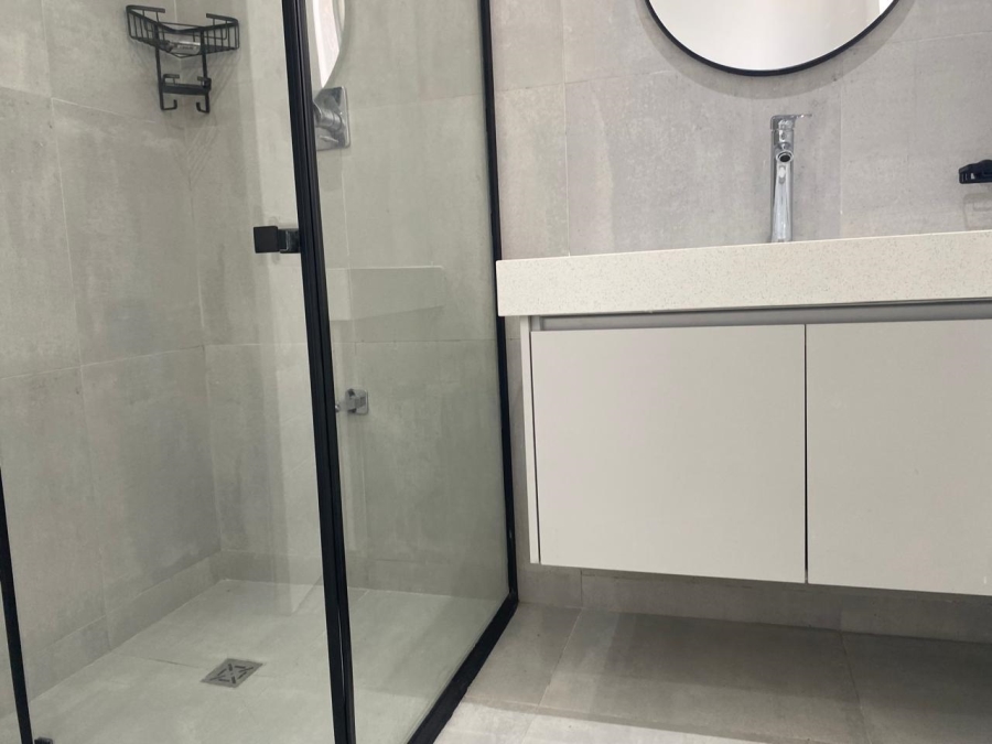 2 Bedroom Property for Sale in Claremont Western Cape